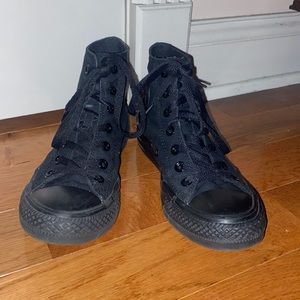 High top converse🖤